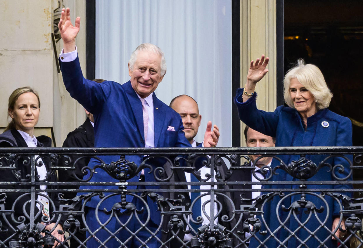 Au concert du couronnement de Charles III et la reine Camilla le 7 mai 2023, Tom Cruise et Winnie l’ourson seront présents. 