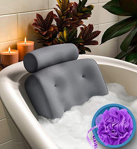 31) Everlasting Comfort Luxury Bath Pillow