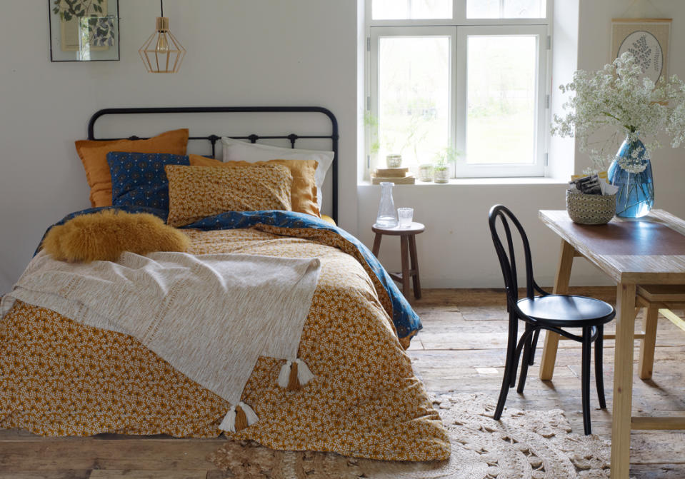 <p>Du moelleux, toujours plus de moelleux ! Installez une multitude de coussins de différentes formes et de différentes tailles sur votre lit.</p><br>