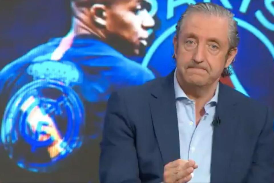 Josep Pedrerol en 'El chiringuito de jugones' informando en exclusiva sobre la operación Mbappé. (Fuente: Twitter/@elchiringuitotv)