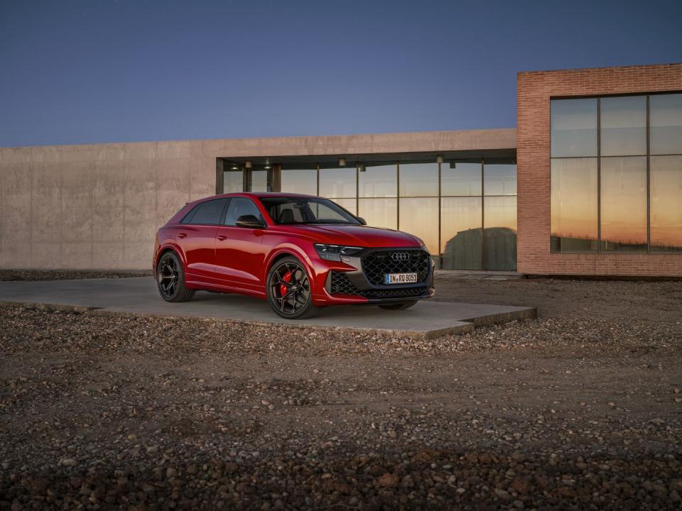 2025 audi rs q8 performance