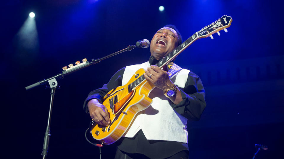 George Benson performs on stage during Festival Jardins de Pedralbes at Jardins de Pedralbes on July 4, 2016 in Barcelona, Spain.