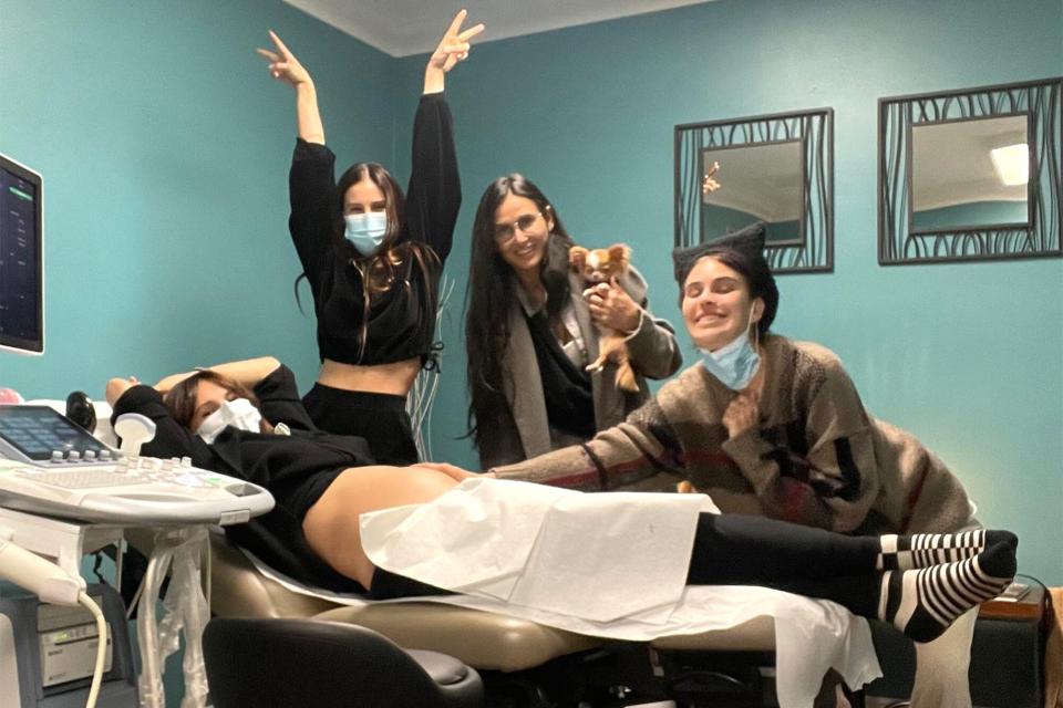 Demi Moore and Daughters Strike a Pose During Rumer Willis' Ultrasound: 'Saying Hello to the Little Nibblet'