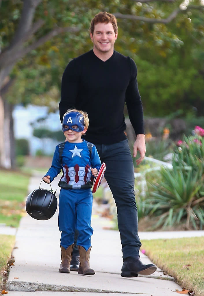 <p>Newly single Chris Pratt took his son with Anna Faris, Jack, out for candy in West Hollywood. Jack’s costume of choice? Captain America. What, no Star-Lord? (Photo: Backgrid) </p>