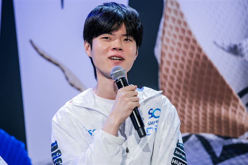 Deft認為擊敗EDG突破八強的高牆，帶給他很多力量和勇氣。（圖／翻攝自LOL Esports Flickr）