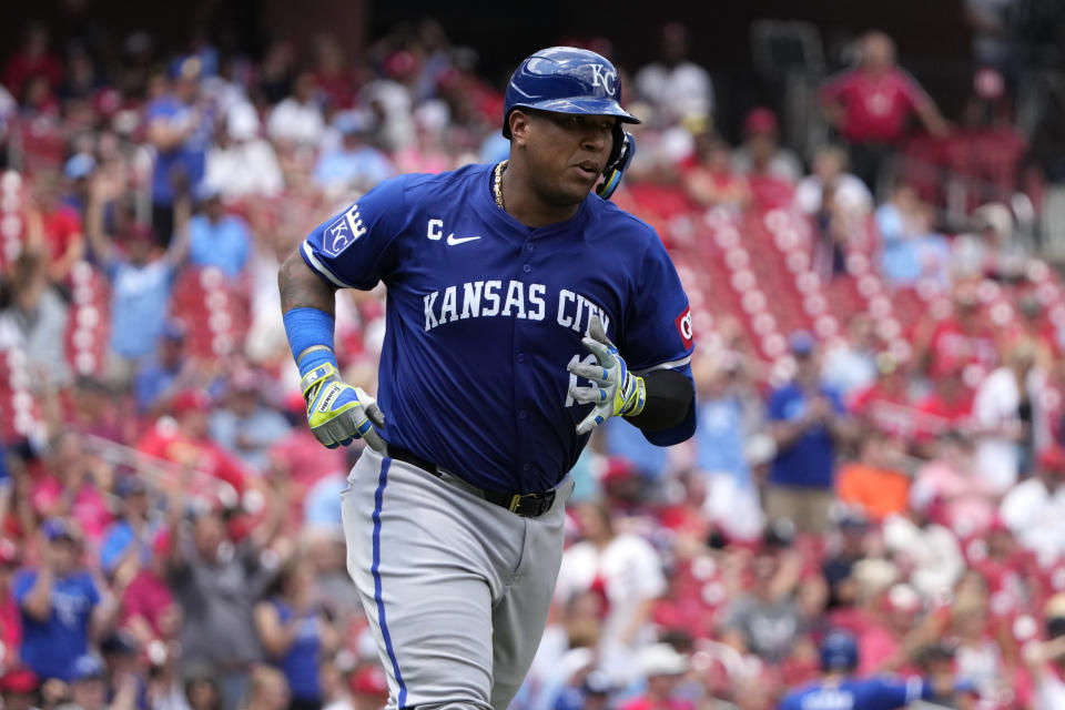 Salvador Perez leads Royals to 64 victory over Cardinals in opener of