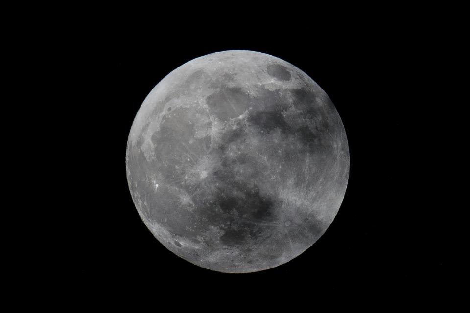 De l’eau en grande quantité sur la Lune ?