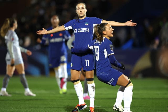 Guro Reiten scored two penalties for Chelsea 