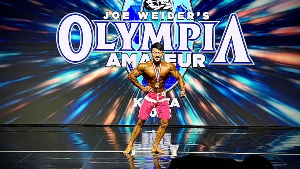 Joly Bear劉全宥榮獲2022年IFBB PRO NPC WORLDWIDE PRO QUALIFIER台灣職業卡資格賽健體全場總冠軍。STARFiSH星予運動經紀提供