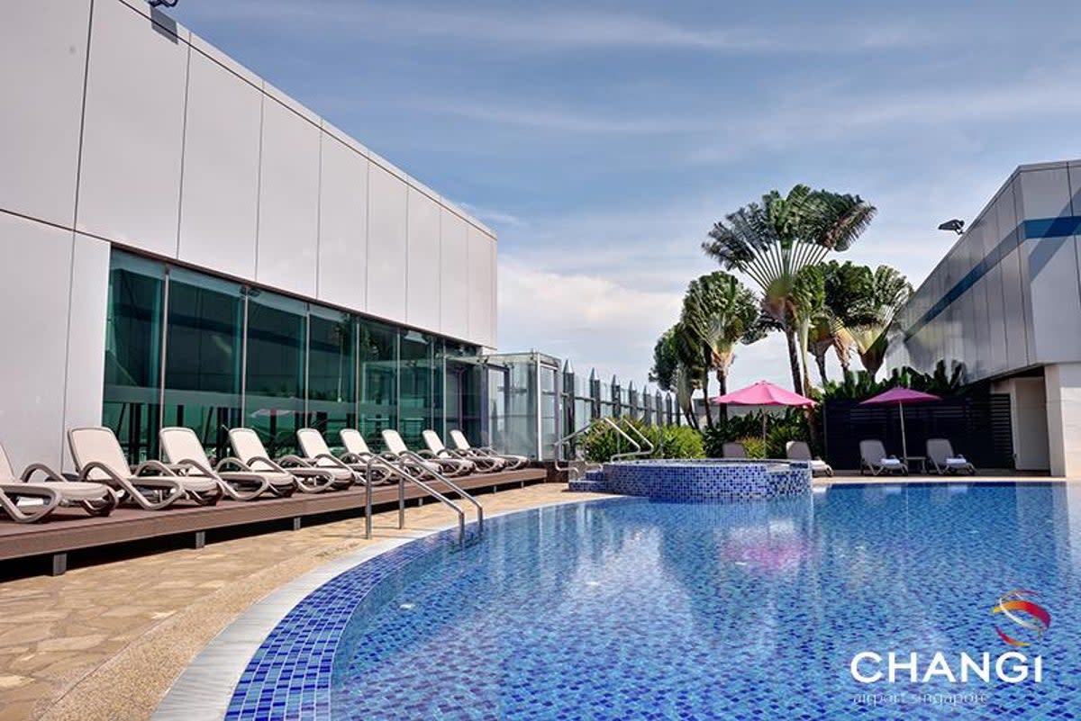 The rooftop swimming pool at Changi Airport, Singapore: This airport also includes its own cinema (Changi Airport, Singapore)