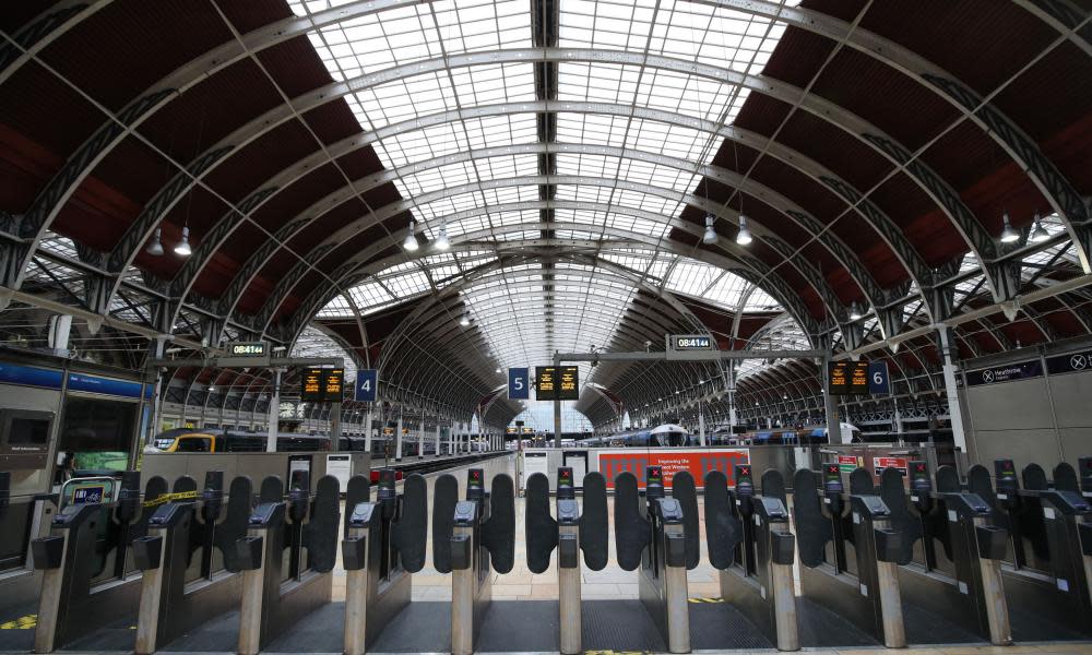 Closed gates at Paddington Station following the loss of power supplies.