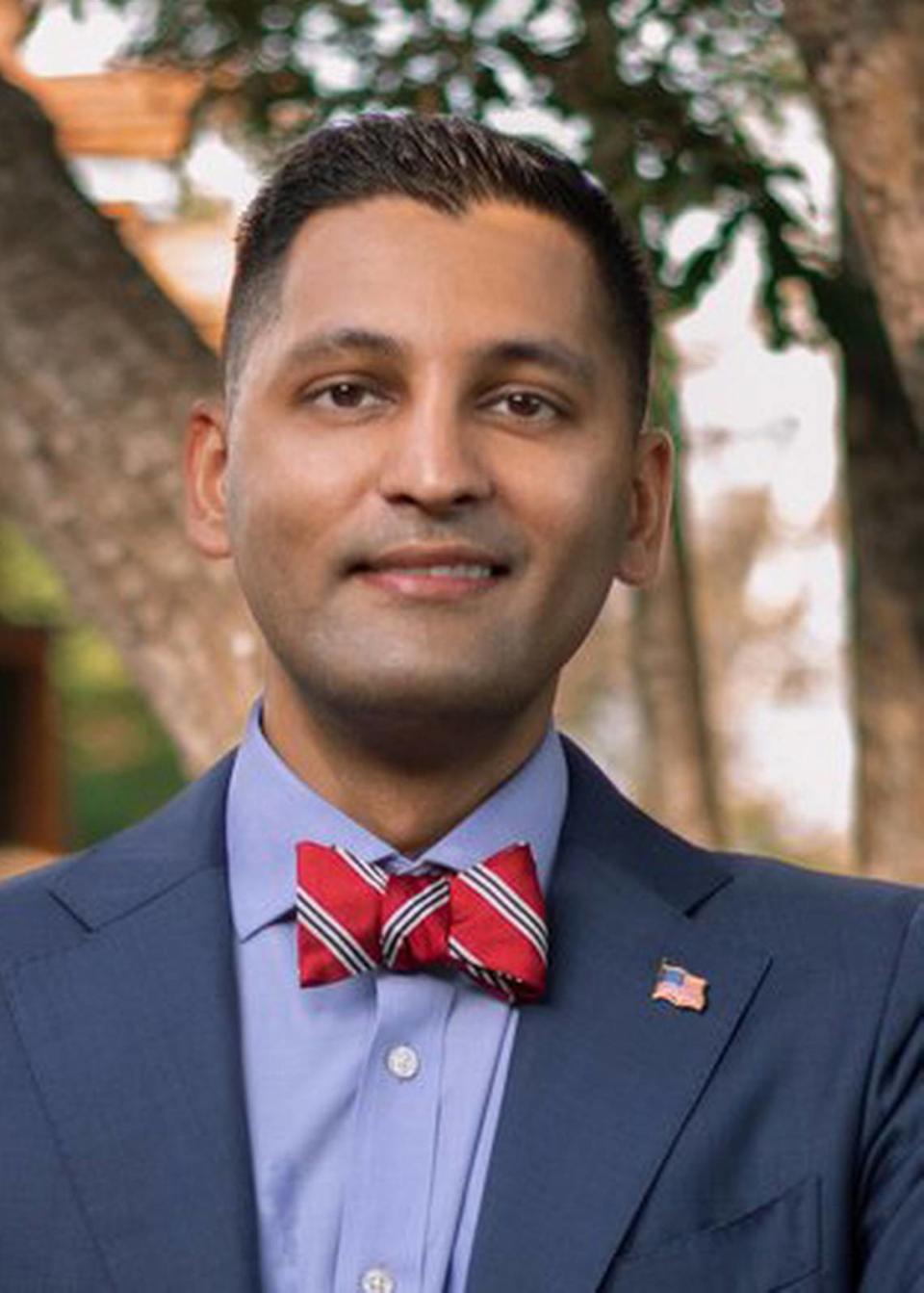 Tal Siddique is running as a Republican for the District 3 seat on the Manatee County Commission in 2024.
