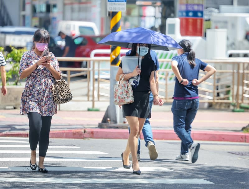 <strong>台南飆破40度高溫，5月就出現極端高溫在網上掀起熱議。資料照片：中央社</strong>