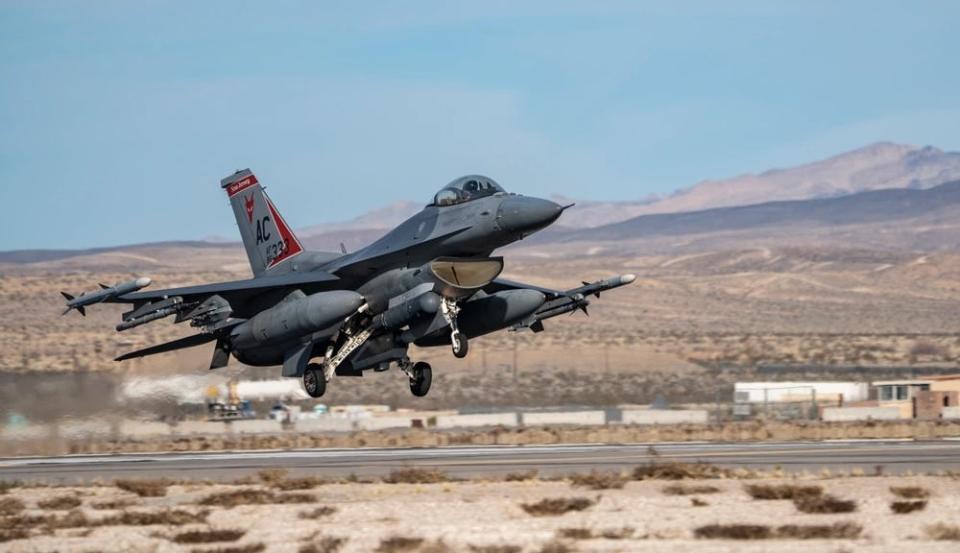 An F-16C Fighting Falcon fighter jet prepares to land