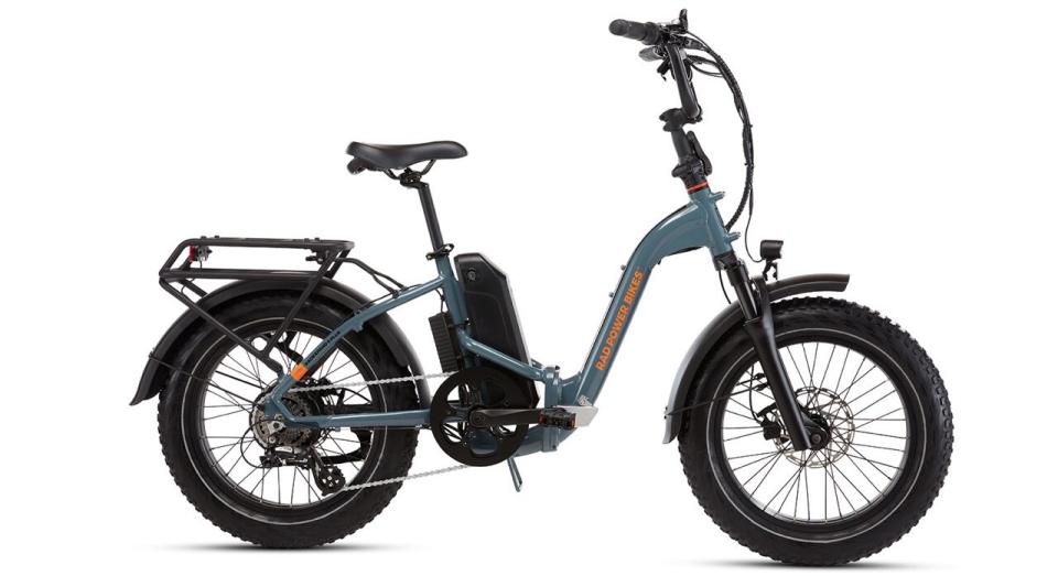 Rad-Power-Bikes-Radster-Trail-and-Road-expand-blue-drive-side