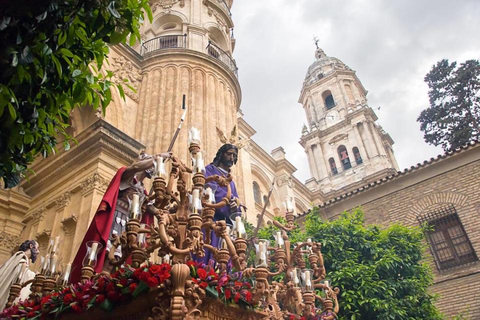 Procesión de Semana Santa, en Málaga (Andalucía, España).