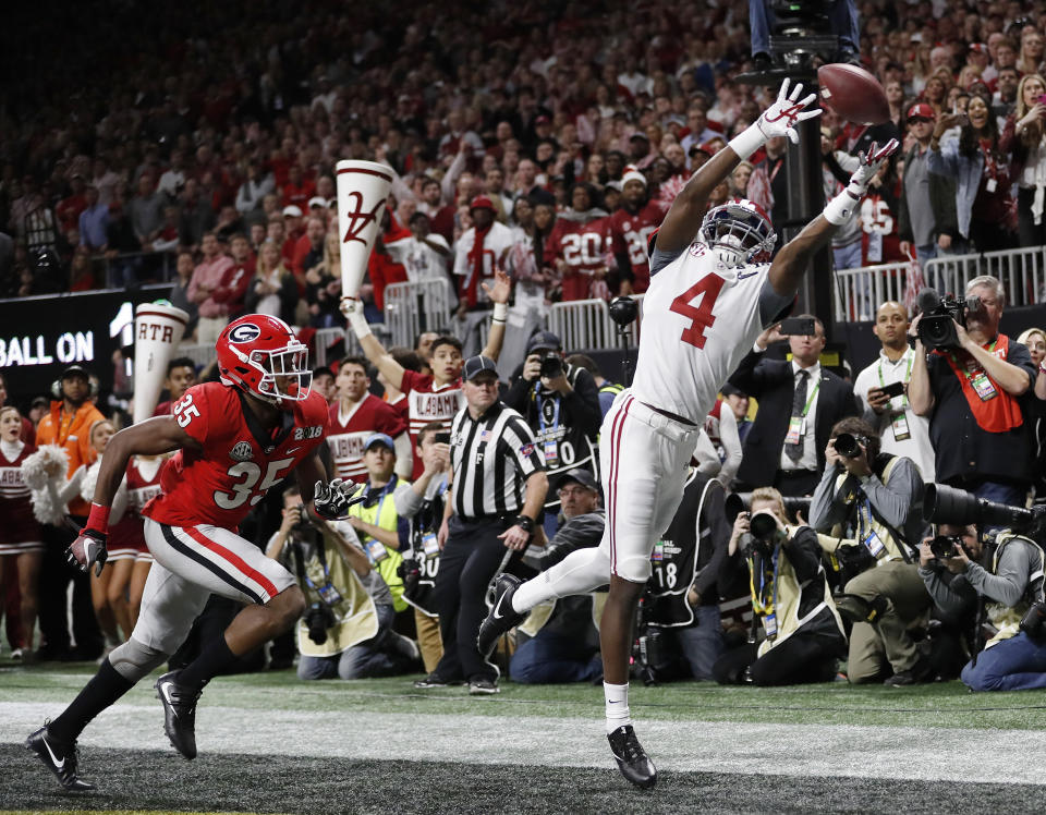 Alabama’s Jerry Jeudy can’t catch a pass in the end zone during the second half of the NCAA college football playoff championship game against Georgia Monday, Jan. 8, 2018, in Atlanta. (AP Photo/David Goldman)