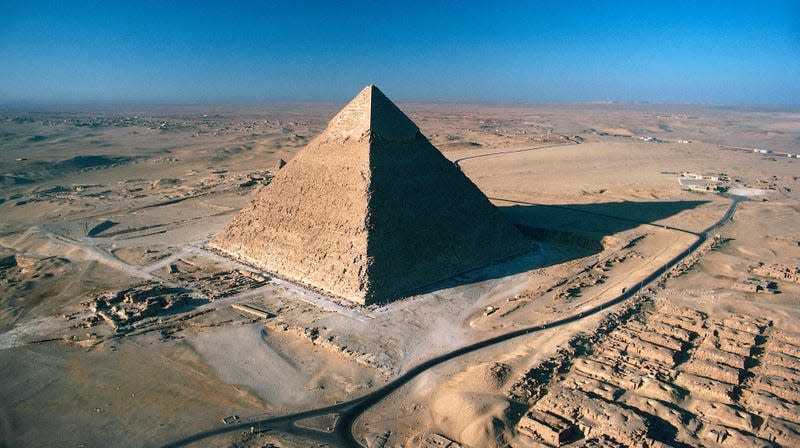 The Pyramid of Khafre in Giza. - Photo: DeAgostini (Getty Images)