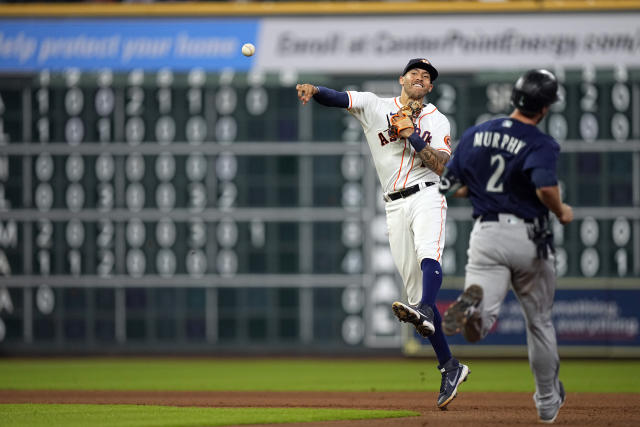 Correa hits RBI double in 10th, Astros rally past M's 5-4