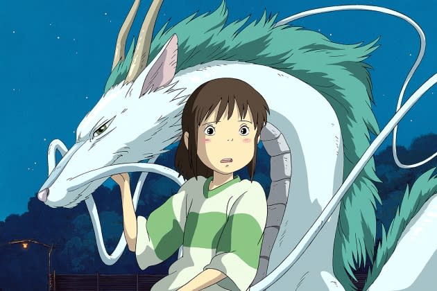 SPIRITED AWAY, (aka SEN TO CHIHIRO NO KAMIKAKUSHI), Haku (in dragon form), Chihiro, 2001. (c) Walt D - Credit: Walt Disney Pictures/Everett Collection