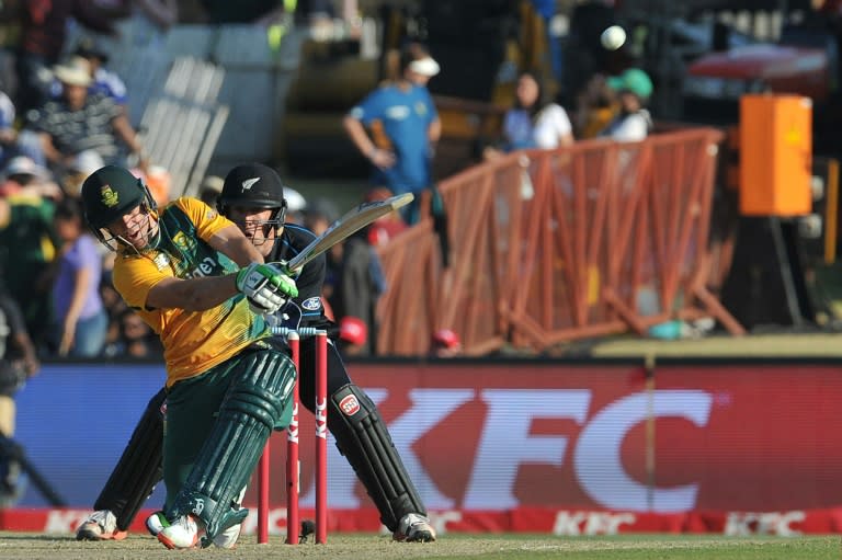 South Africa's AB de Villiers hits a 4 during the second T20 international match against New Zealand on August 16, 2015 in Centurion, South Africa