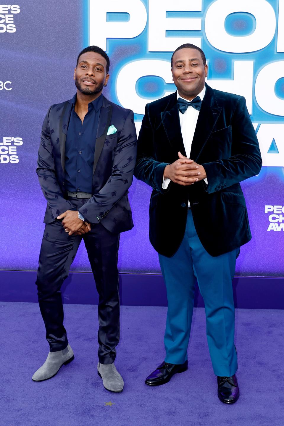 Kel Mitchell and Kenan Thompson attend the 2022 People's Choice Awards at Barker Hangar on December 06, 2022.