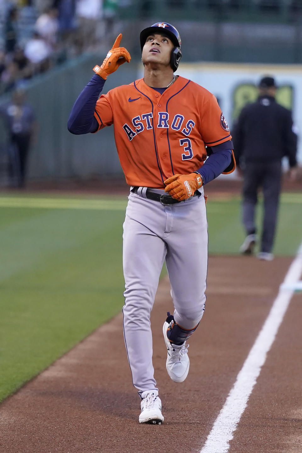 Houston Astros' Jeremy Pena gestures after hitting a home run against the Oakland Athletics during the first inning of a baseball game in Oakland, Calif., Monday, July 25, 2022. (AP Photo/Jeff Chiu)