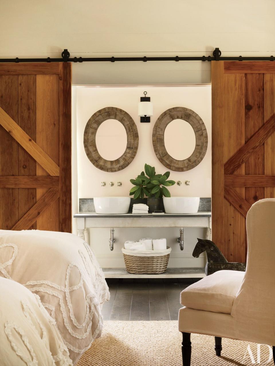 A Barn-Style Bathroom