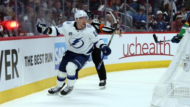 Palat leads Lightning past Avalanche to keep Stanley Cup run alive