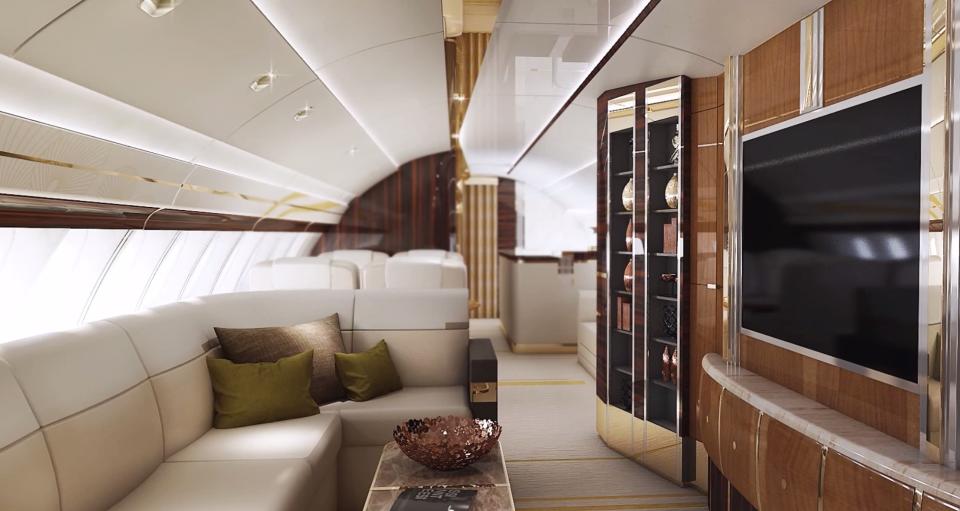 Auf seiner Homepage hat Greenpoint einige Konzeptzeichnungen und Bilder der neu designten Boeing 747-8 veröffentlicht, die kürzlich an einen Privatbesitzer ausgeliefert worden ist. Laut "Daily Mail" beträgt der Gesamtwert des VIP-Fliegers geschätzt 400 Millionen Pfund, also knapp 542 Millionen Euro.