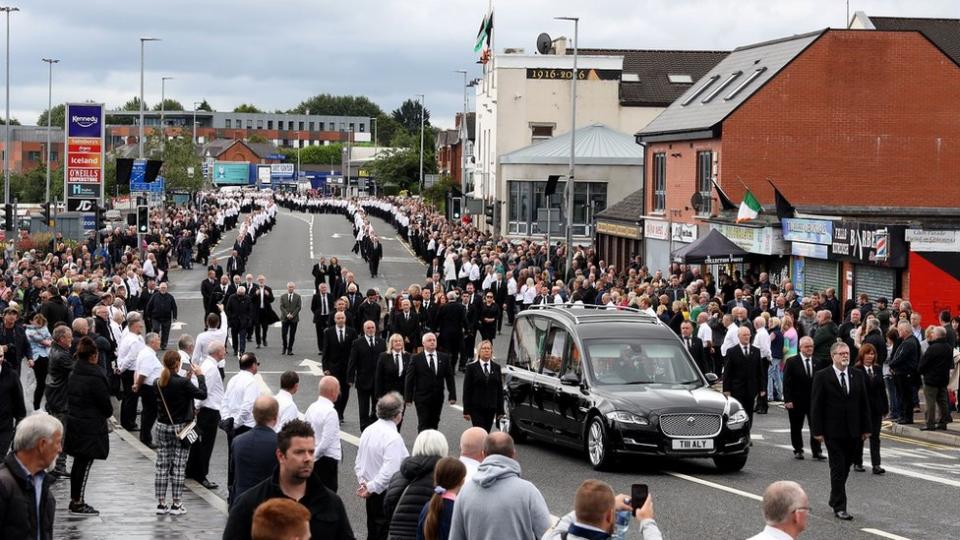 Funeral de Bobby Storey en Belfast en junio de 2020