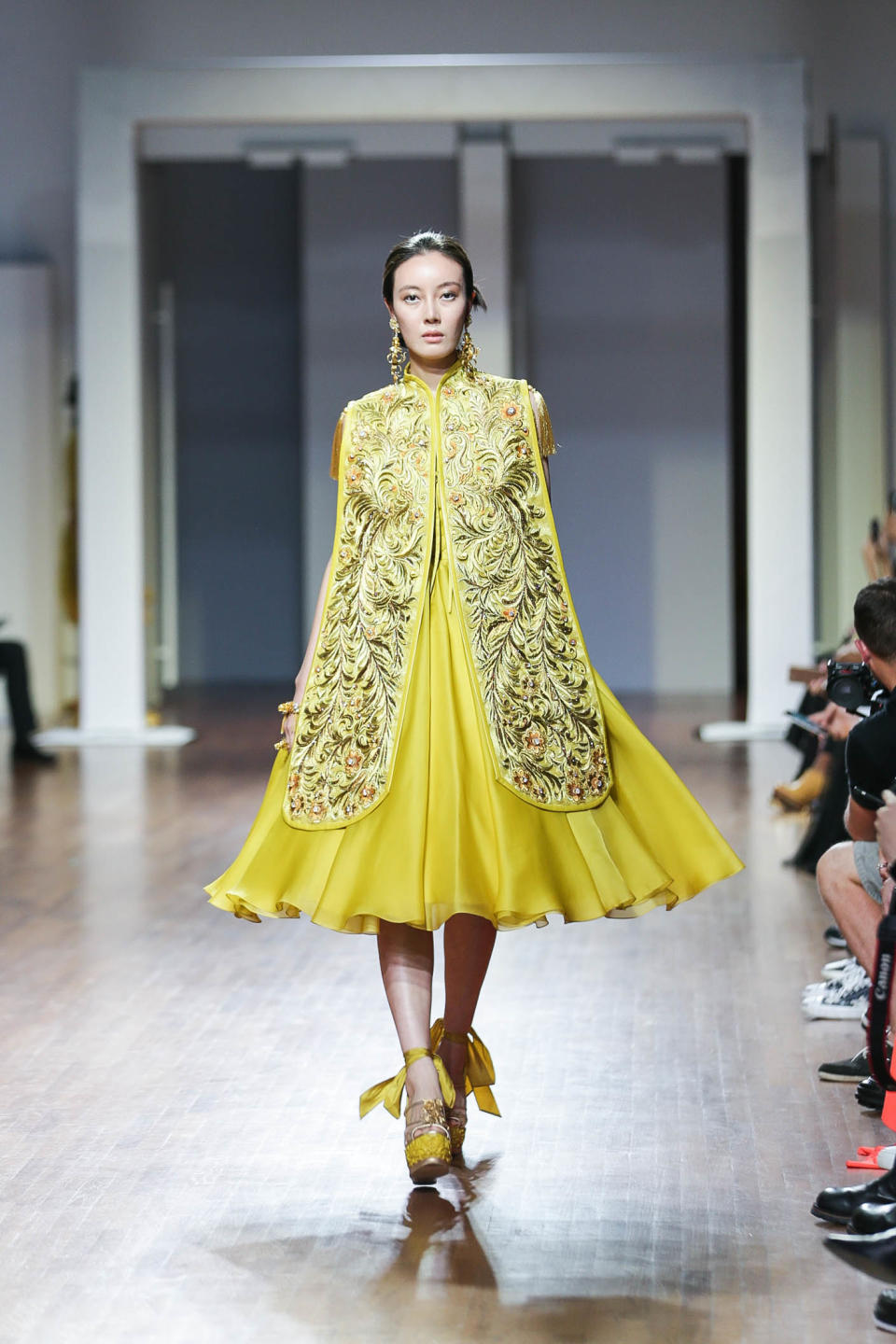 <p>The Spring/Summer 2016 “Courtyard” Collection by renowned Chinese haute couturier, Guo Pei. </p>