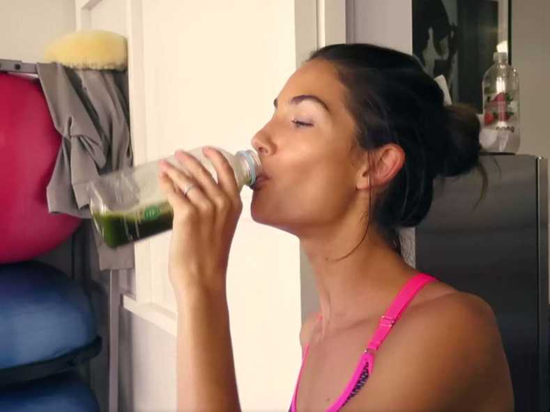 lily aldridge green juice