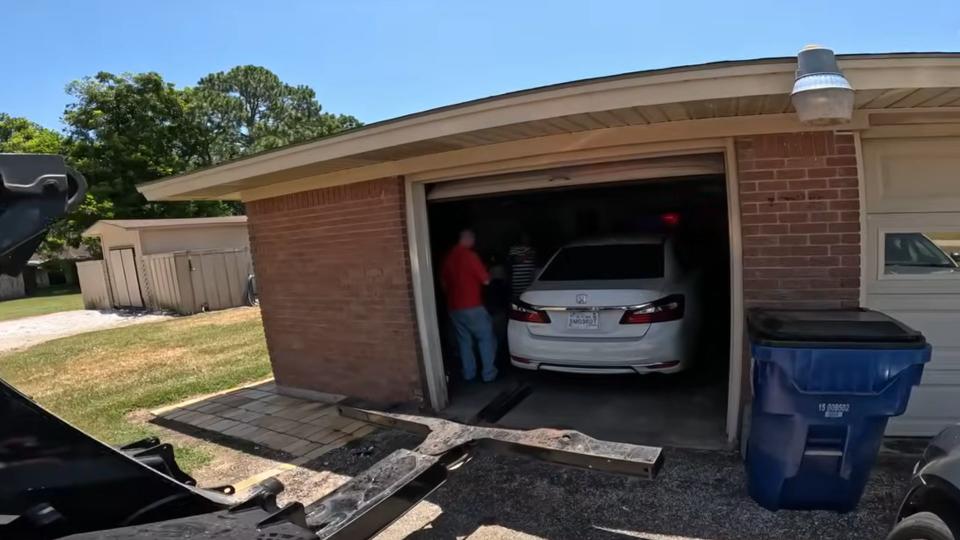 Watch A Honda Accord Run From The Repo Man