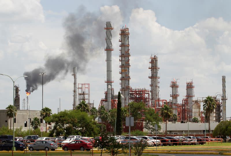 FILE PHOTO: A general view shows Mexican state oil firm Pemex's Cadereyta refinery in Cadereyta