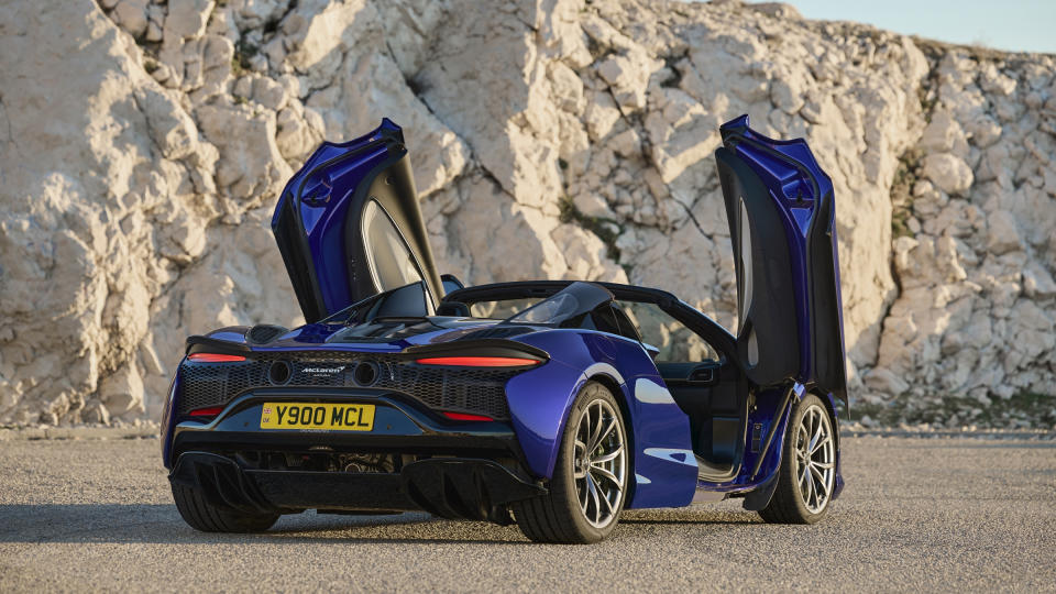 McLaren Artura Spider