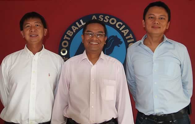 S.League CEO Lim Chin, FAS chief Zainudin Nordin and secretary-general Winston Lee (Yahoo! Photo/Henry Lim)