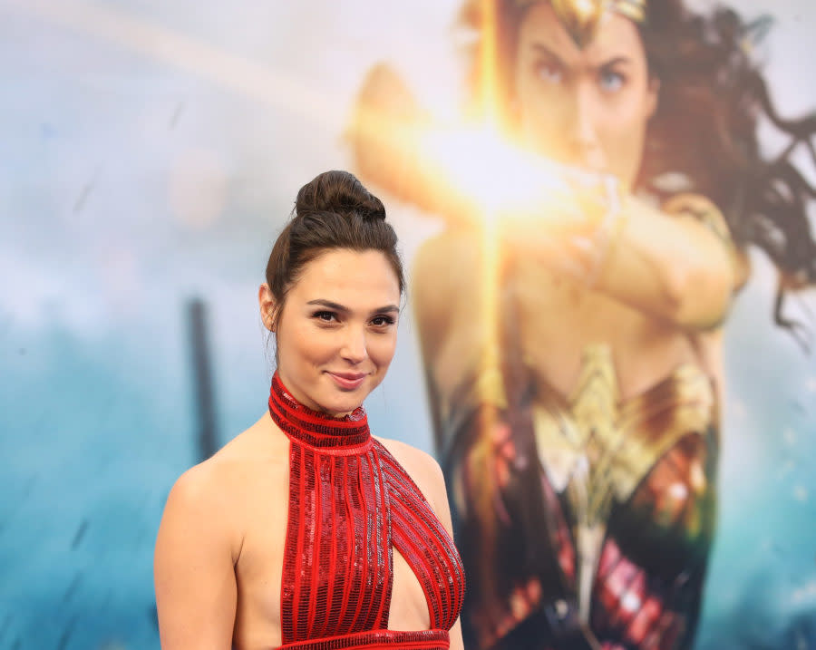 Gal Gadot just posed with the OG Wonder Woman, Lynda Carter, at the “Wonder Woman” L.A. premiere