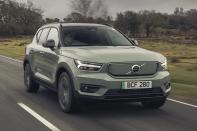 <p>Volvo a toujours eu la sécurité à l'esprit et, avec le XC40, la société s'est concentrée sur des technologies de sécurité telles que le freinage d'urgence automatique qui repère les piétons et les gros animaux, ainsi qu'un système qui détecte si vous vous écartez de votre voie dans le trafic venant en sens inverse et qui fait automatiquement reculer la voiture. La voiture a obtenu un score de <strong>97 % </strong>pour la sécurité des occupants adultes et de <strong>87 % </strong>pour la protection des enfants, avec une note de sécurité NCAP de cinq étoiles. </p>