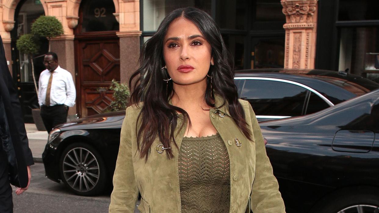 Salma Hayek en una cena en honor a Jannik Sinner el en Mount St. Restaurant de Londres