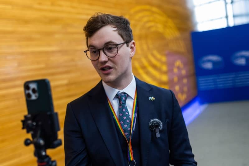 Malte Lenz Gallee, member of the Greens/EFA group in the European Parliament, gives an interview at the parliament building in Strasbourg. Germany's youngest EU lawmaker in the European Parliament, Malte Gallée, resigned his seat on Friday over allegations of his misconduct towards staff members. Philipp von Ditfurth/dpa