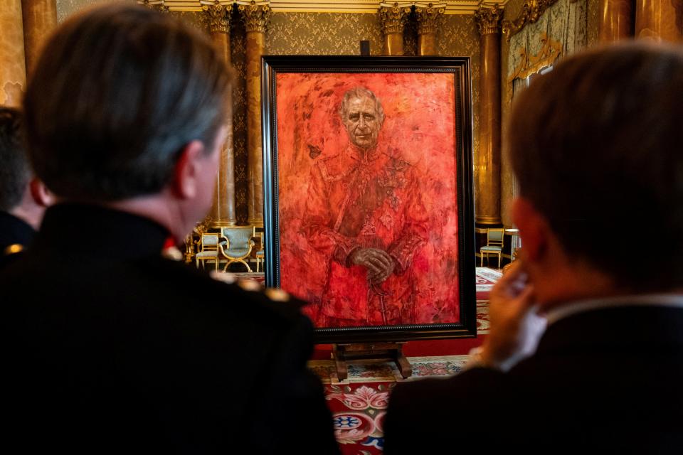 The new portrait of the King is unharmed (via REUTERS)