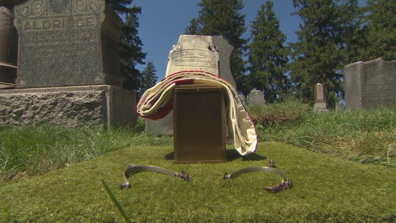 Ontario man finally laid to rest after ashes went unclaimed in U.S. for nearly 40 years