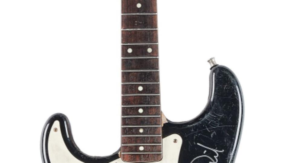 cobain stratocaster auction