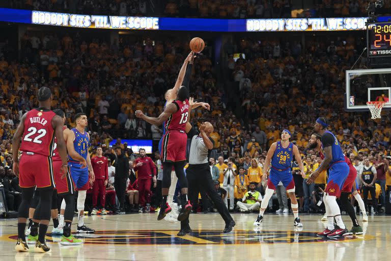 La serie de la final de la NBA, tras dos partidos en Denver, se muda a Miami