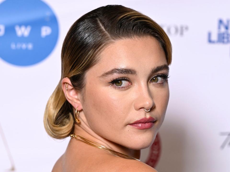 Florence Pugh surprises LFW crowd with opening monologue for Harris