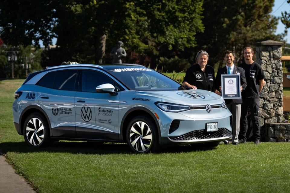 A VW ID.4 Just Set a New EV Record on a 4,432-Mile Journey photo