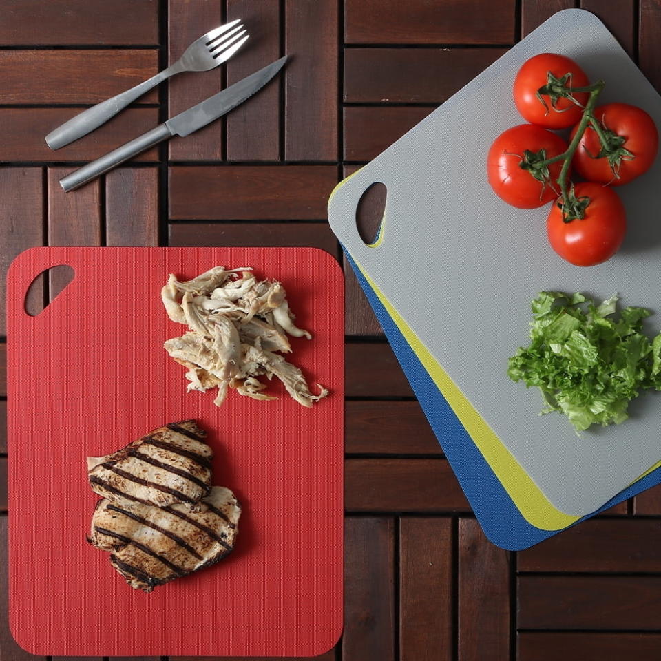 the flexible cutting board set