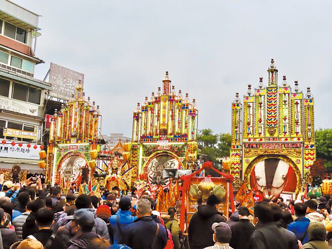 三峽神豬祭典大年初六登場，今年僅3隻神豬參賽。（葉德正攝）