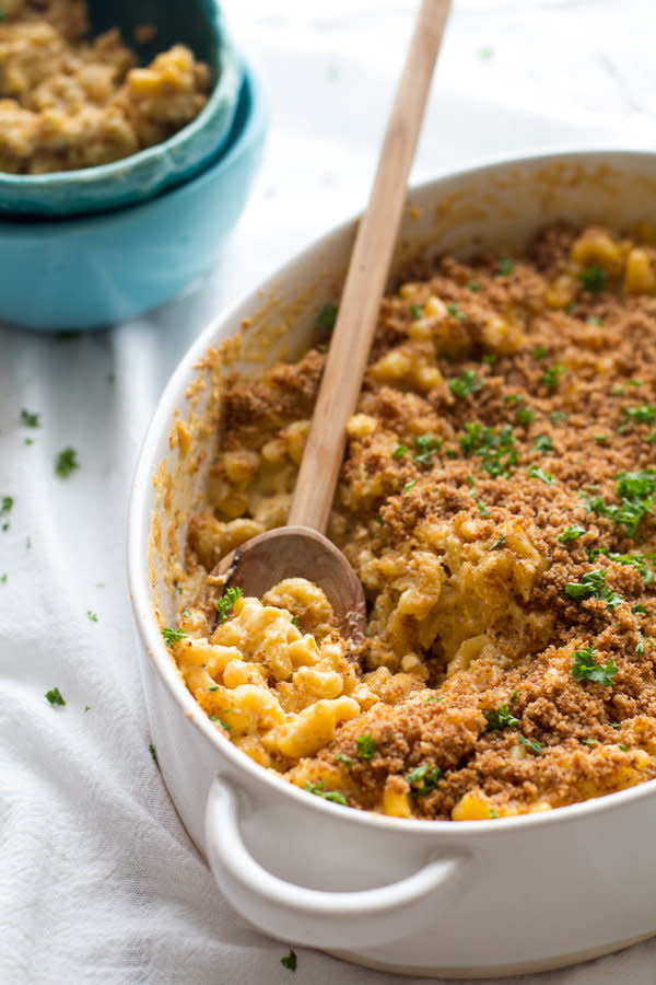 <strong>Get the <a href="http://www.halfbakedharvest.com/boil-mac-cheese/" target="_blank">No-Boil Mac and Cheese recipe</a> from Half Baked Harvest</strong>